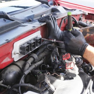 How to Replace a PCM ECM ECU Module (Engine Computer) on 2005-2006 Ford Escape / Mercury Mariner / Mazda Tribute